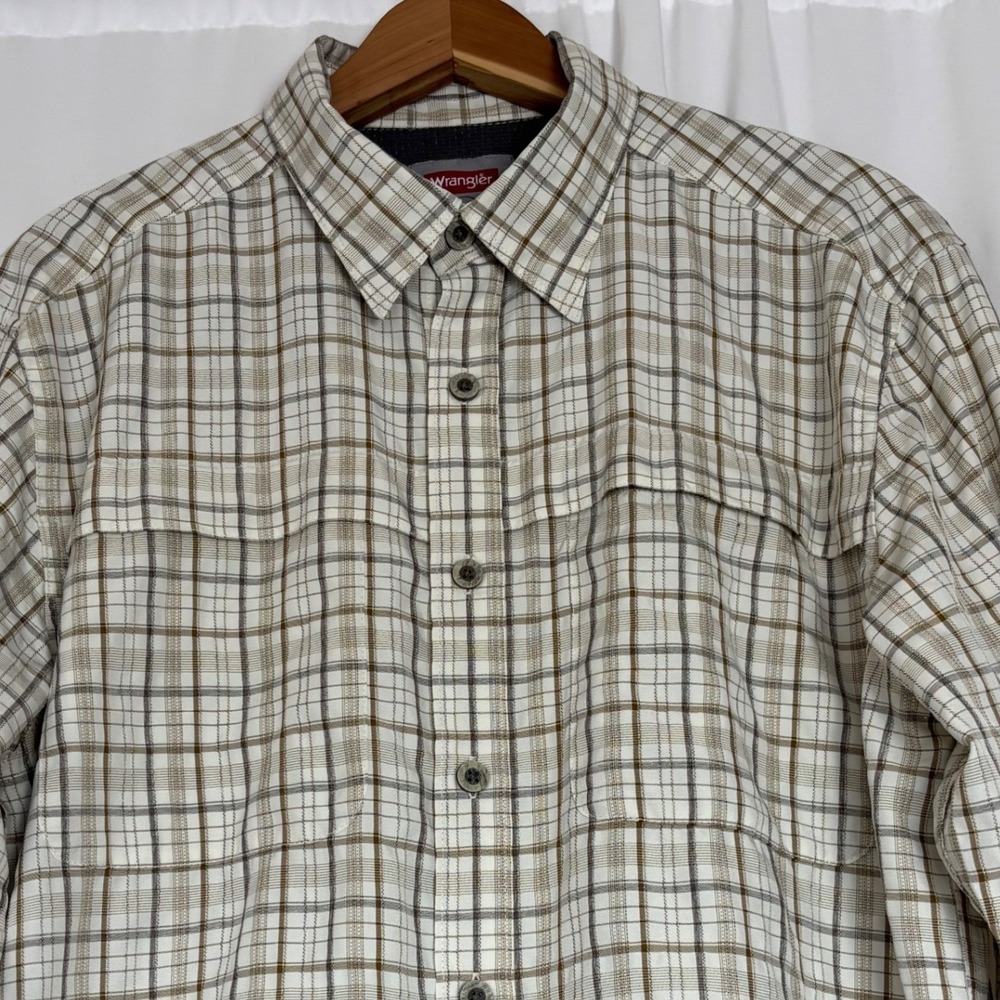 Wrangler Outdoor Series Mens Medium Plaid Button Down‎ Shirt Tan Roll Tab Sleeve